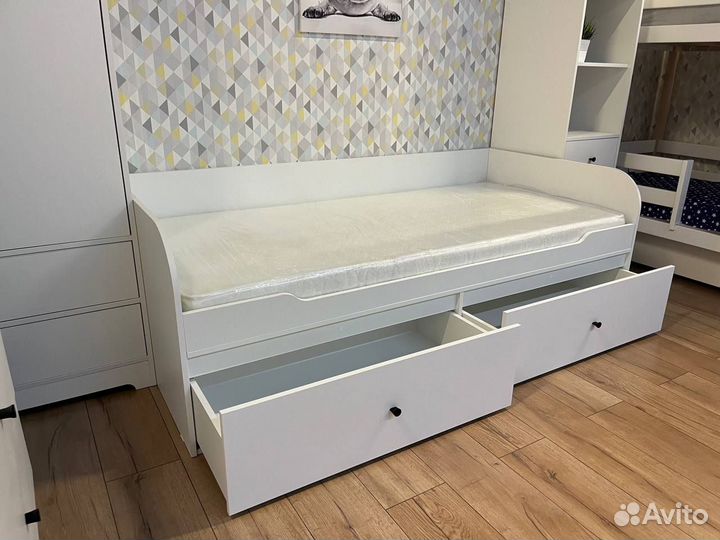 Кровать для детей и подростков 90х190