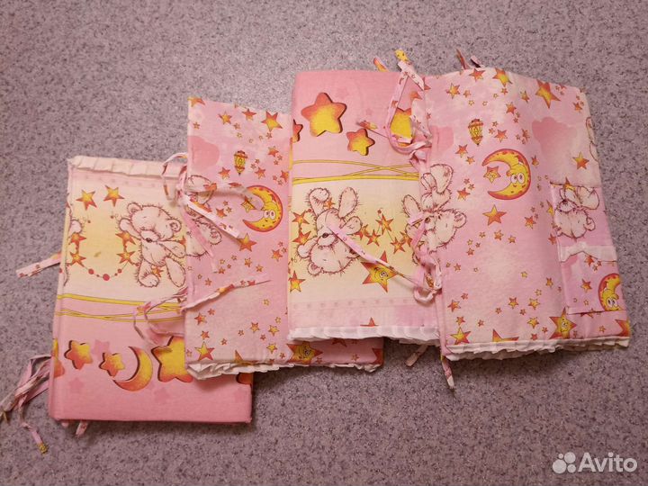 Бортики в кроватку