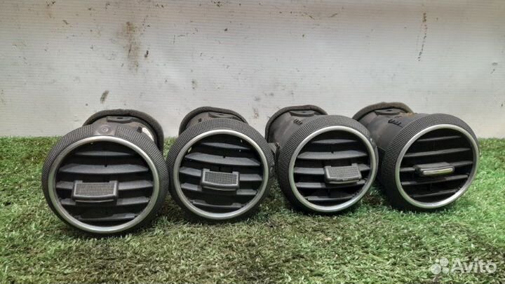 Дефлектор воздушный Audi A3 8P 1.6 BSE (102 Л.С.)