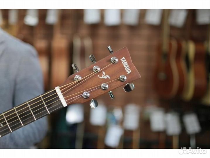 Yamaha F310 акустическая гитара