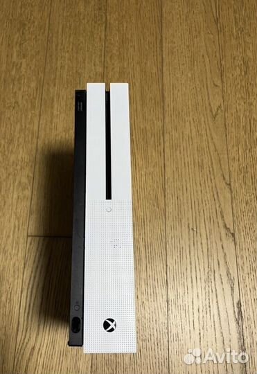 Xbox one s 1tb с играми