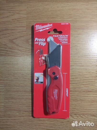 Нож складной строительный Milwaukee Fastback