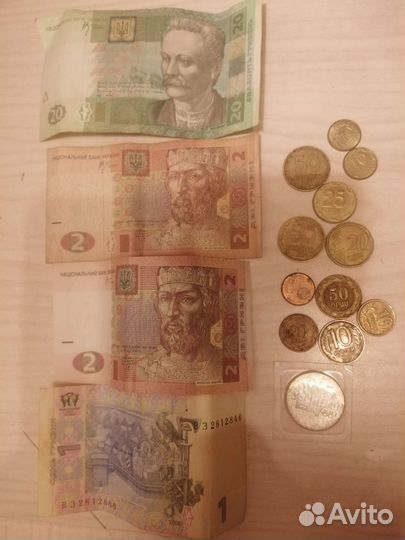 Старые монеты, купюры