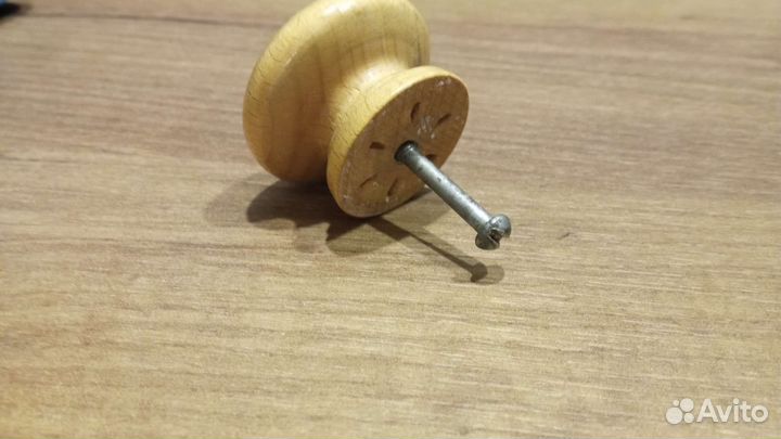 Дверные ручки из дерева