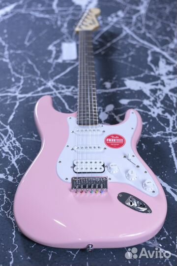 Fender Squier Bullet Stratocaster HSS, Shell Pink
