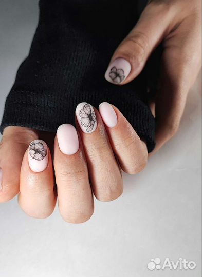 Маникюр и педикюр