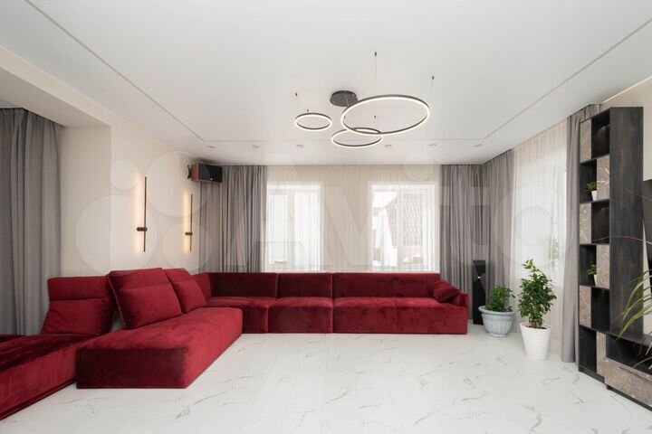 Коттедж 353,9 м² на участке 15 сот.