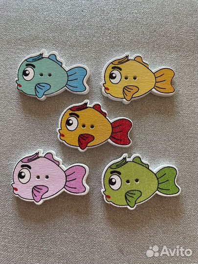 Пуговицы Рыбка деревянные 35 штук