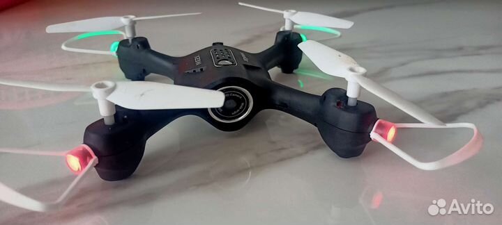 Syma x23w квадрокоптер