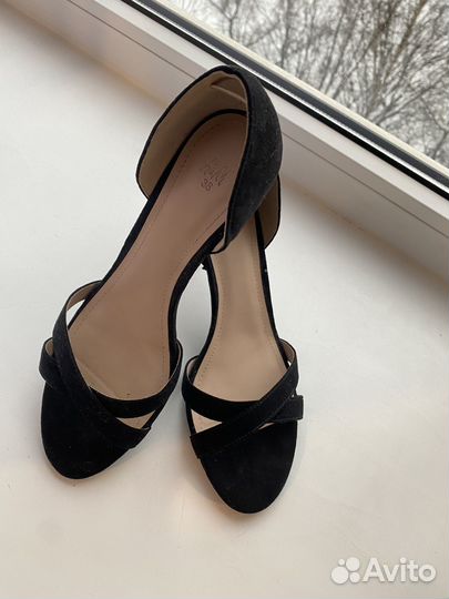 Босоножки женские 38 размер