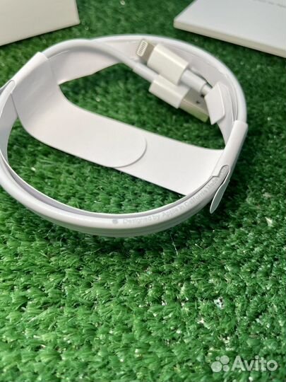 Air Pods 2 Lux + чехол в подарок