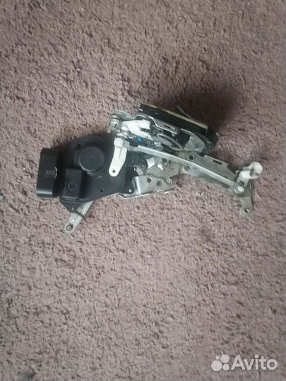 Электрозамок на Toyota Corolla