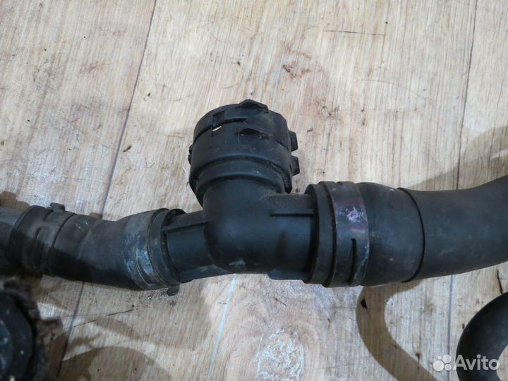 Патрубки системы охлаждения Volkswagen Passat B6