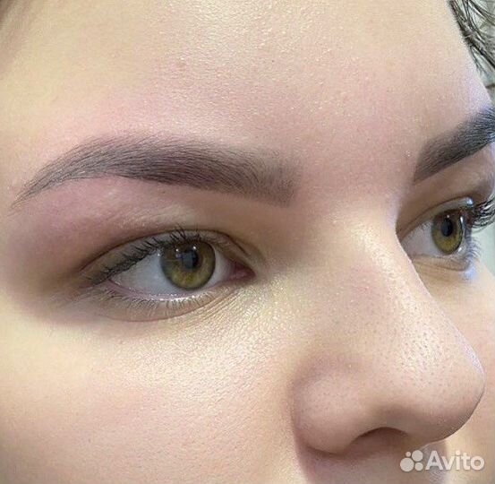 Окрашивание бровей и коррекция бровей воском