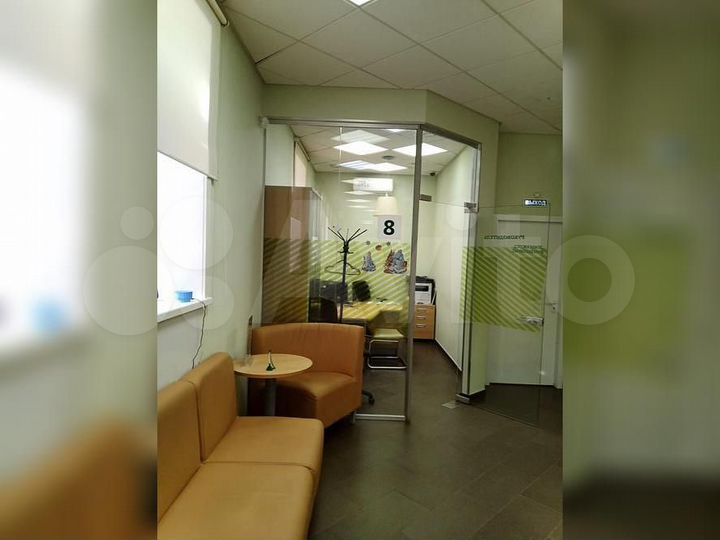 Офисный центр (помещение), магазин 170,2 м² с зу