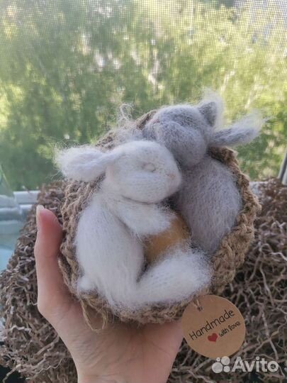 Спящие крольчата вязаные в упаковке