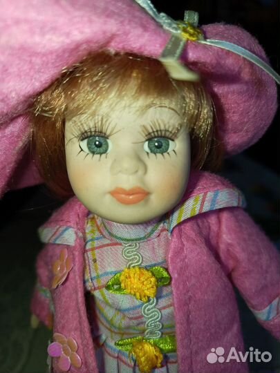 Кукла фарфоровая коллекционная