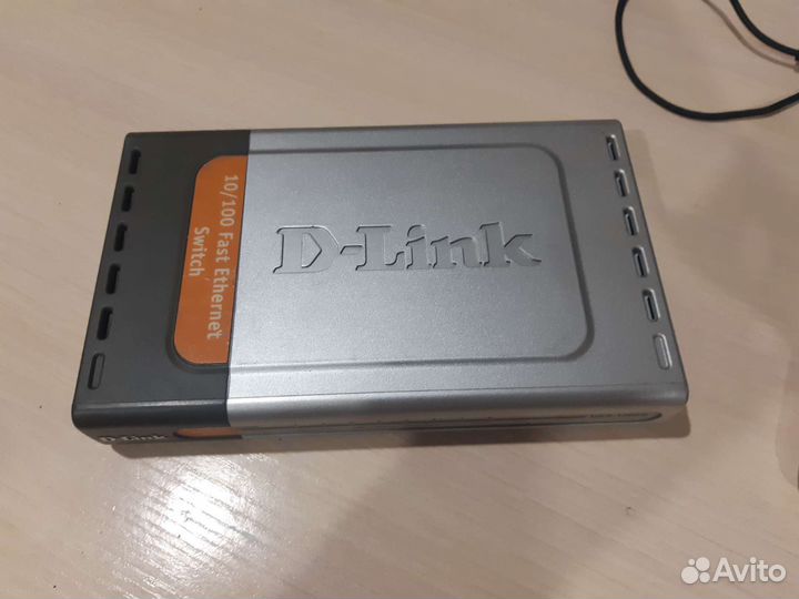 Коммутатор D-Link DES-1008D