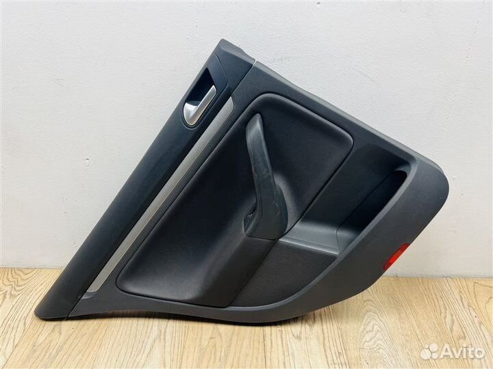 Обшивка двери задняя левая Volkswagen Jetta 5 BVY