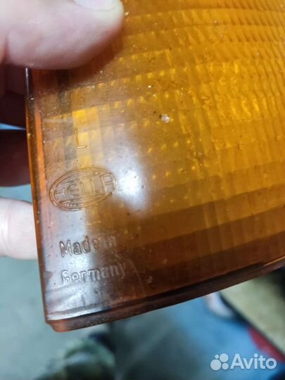 Поворотник левый passat B3