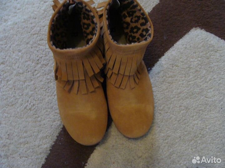 Новые замшевые демисезонные сапожки