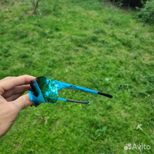 Спортивные очки Oakley