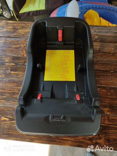 Детское автокресло Chicco 0 - 6 кг