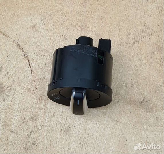 Выключатель головной свет Volkswagen Tiguan 1 рест