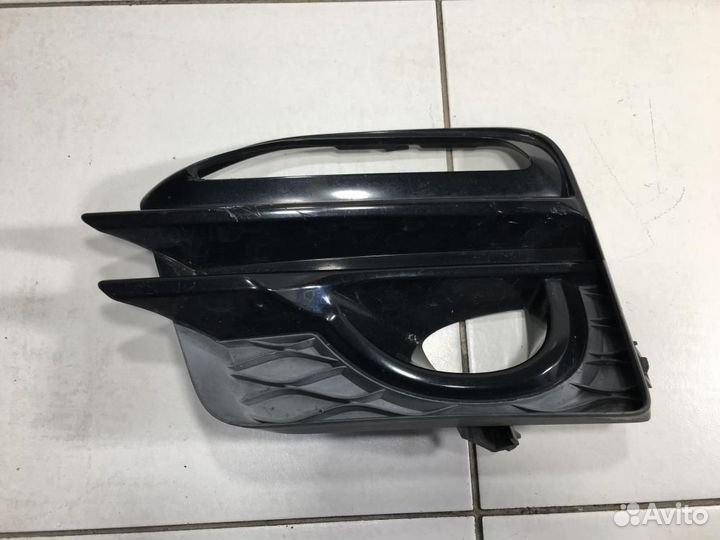 Окантовка противотуманной фары левая Infiniti Q50