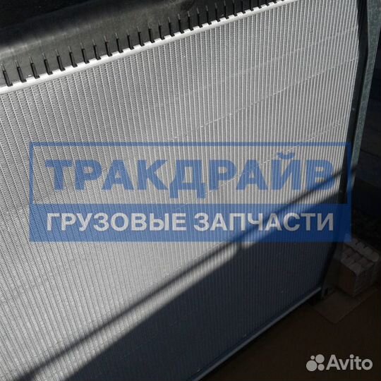 Радиатор Nissens Скания 4 серии 64069A