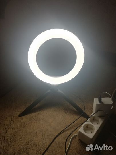 Кольцевая лампа