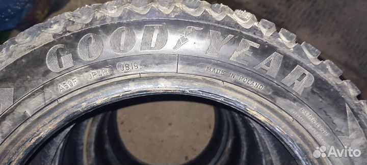 Goodyear UltraGrip 205/55 R16
