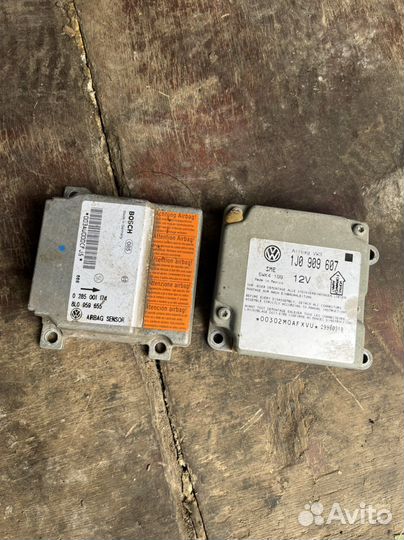 Датчик удара airbag volkswagen passat