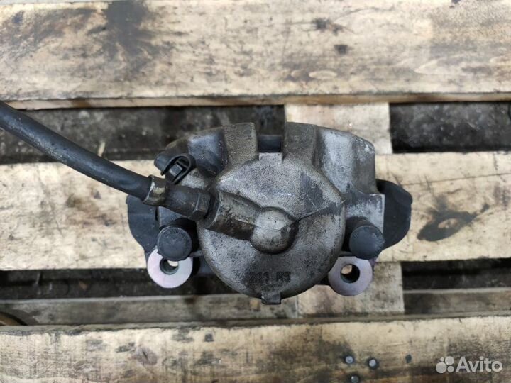 Суппорт тормозной передний правый Bmw 5 E39 M52B28