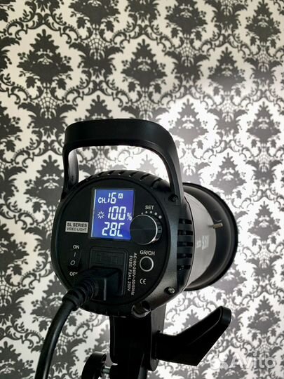 Светодиодный осветитель Godox SL 60W