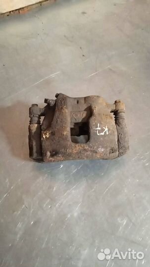 Суппорт тормозной передний правый Ford Transit 7