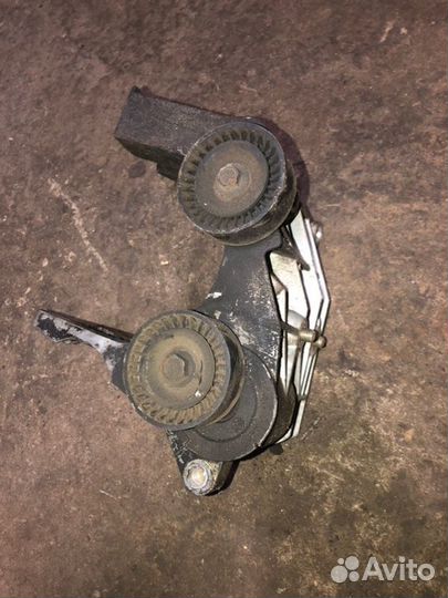 Кронштейн генератора Ford Focus 1