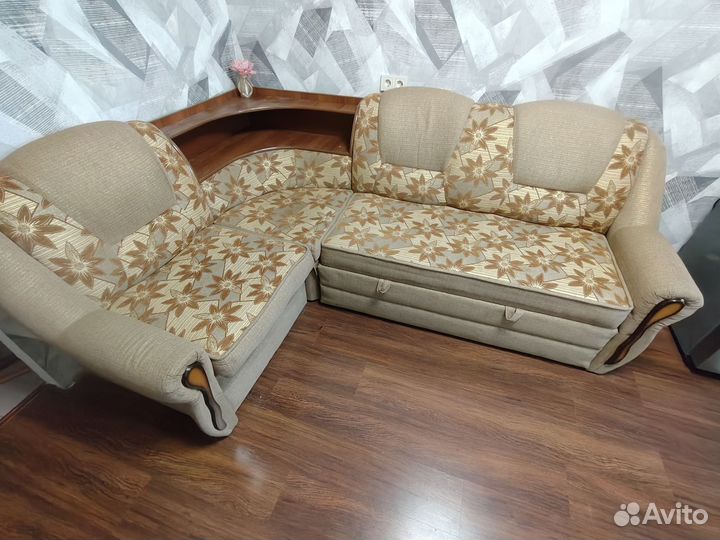 Угловой диван