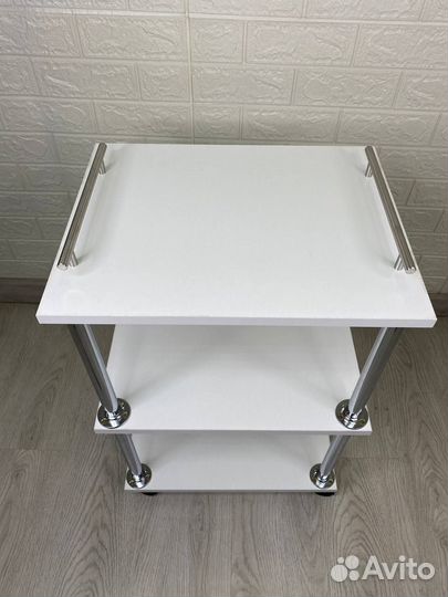 Тележка на колесиках белая