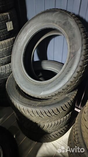 Kumho I'Zen RV Stud KC16 225/65 R17