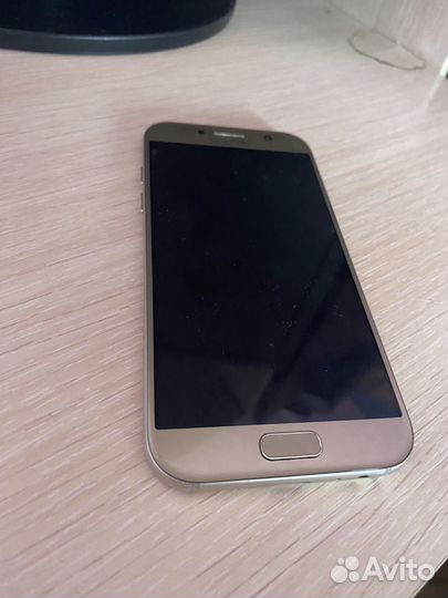 Телефон Samsung galaxy a5 2017