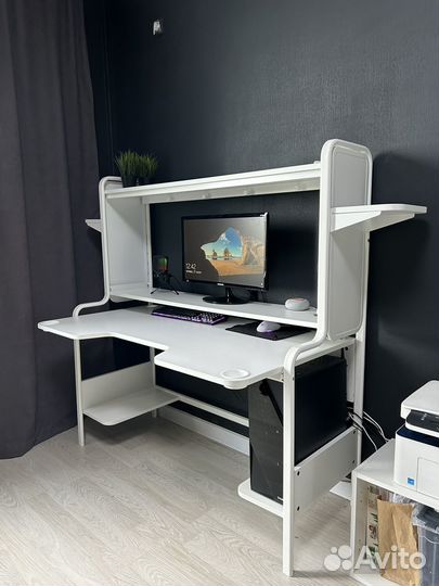 Компьютерный стол белый IKEA Fredde