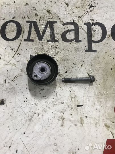 Ролик-натяжитель ремня грм Nissan Qashqai