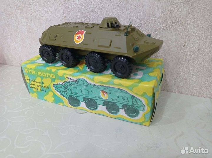 Игрушка бтр СССР