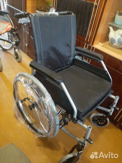Инвалидная коляска новая