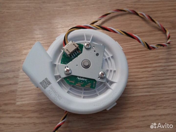 Робот пылесос Roborock E5 / Запчасти c разбора