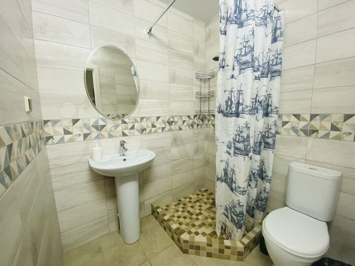 Комната 19 м² в 5-к., 2/5 эт.