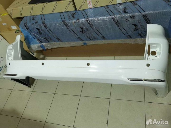 Бампер задний Toyota Land Cruiser 200 2008-2012