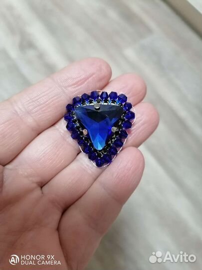 Брошь ручной работы