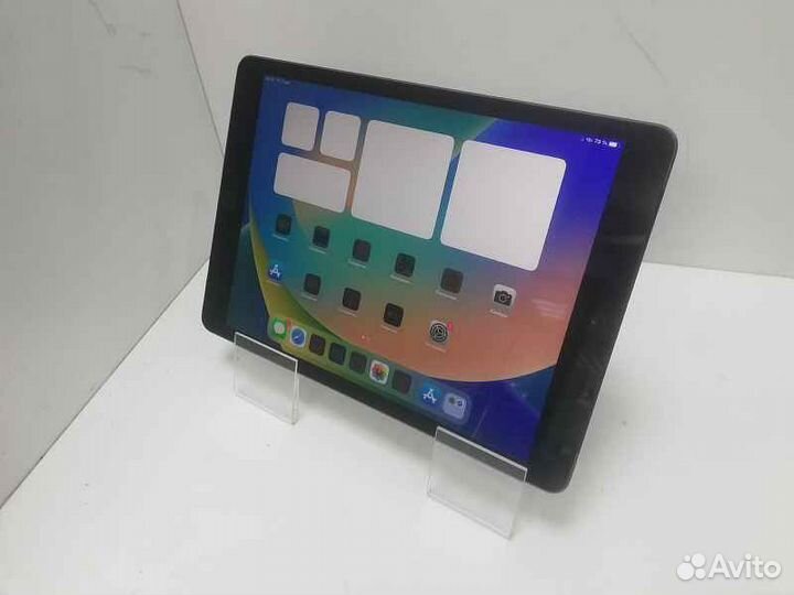 Планшет без SIM-карты Apple iPad 2019 Wi-Fi 2/32 G